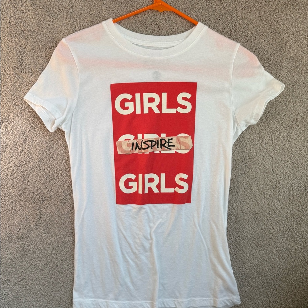 Red and White Graphic Short Sleeve Tee